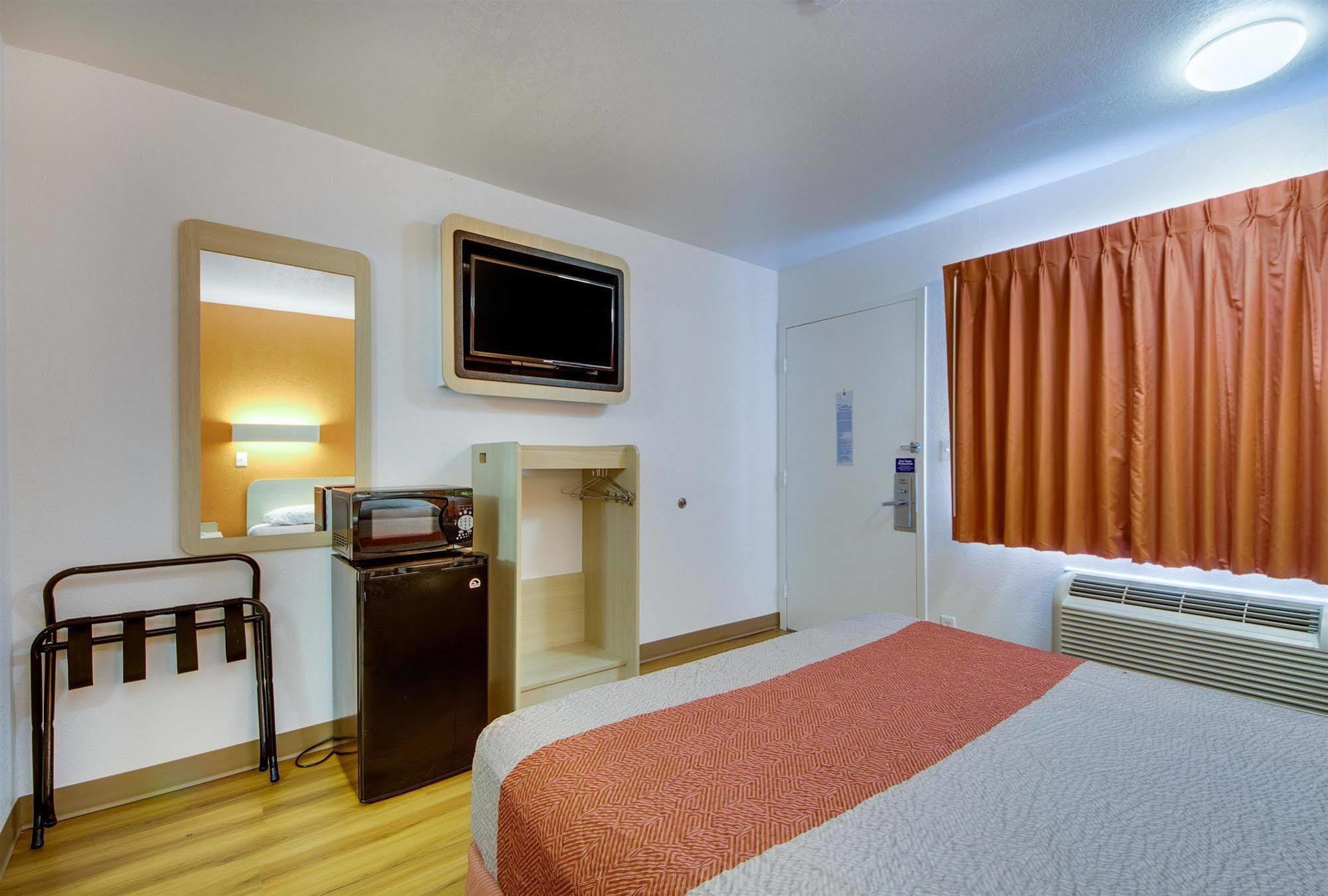 Avera Suites Muskogee Exterior photo