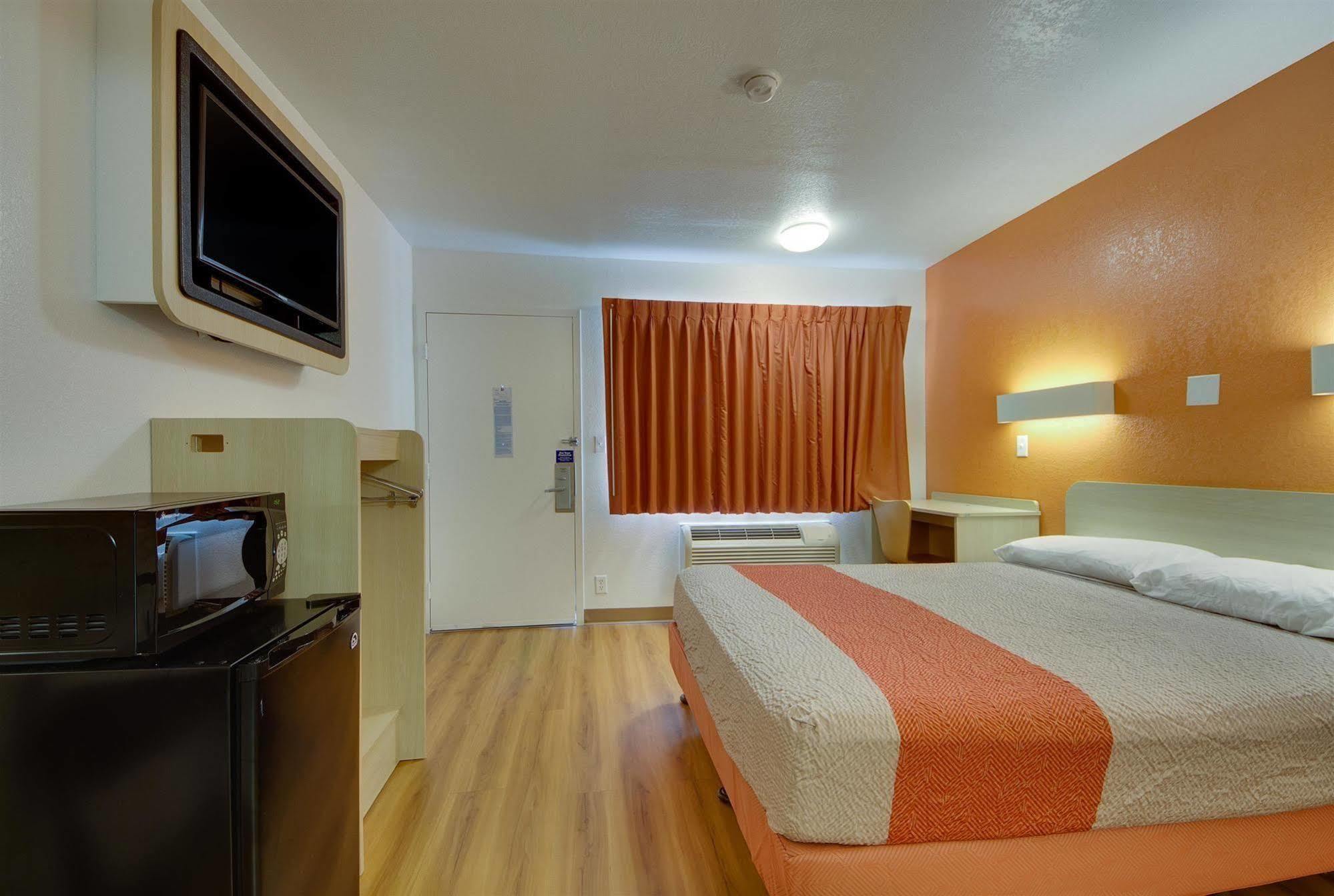 Avera Suites Muskogee Exterior photo